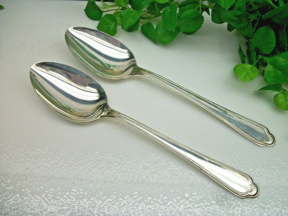2 International Cunningham LAUREL Silverplate Solid Serving Spoons 1934