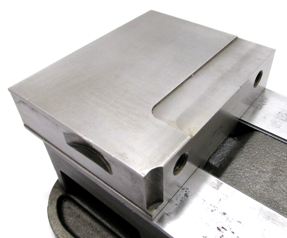 KURT ANGLOCK 6" MILLING MACHINE VISE - #D675