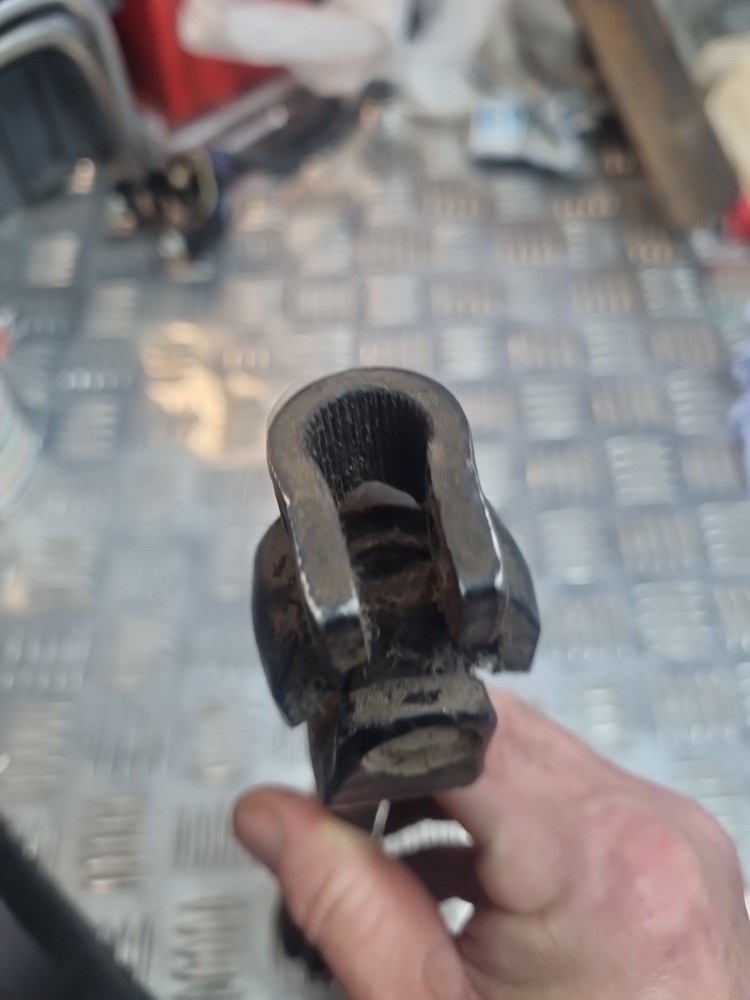 reliant lower steering column splined shaft