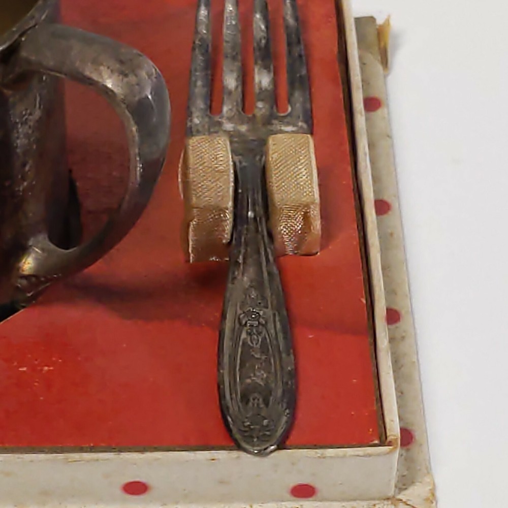 Vintage Silver Plated Oneida Ltd Child's Cup Baby Spoon And Fork Set Antique?