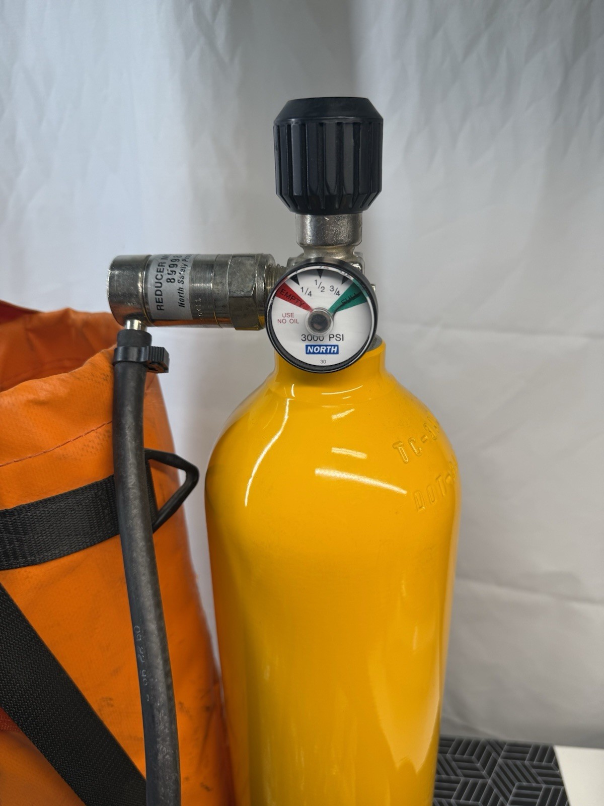 North Model 850 Respirator Emergency Escape Breathing Apparatus