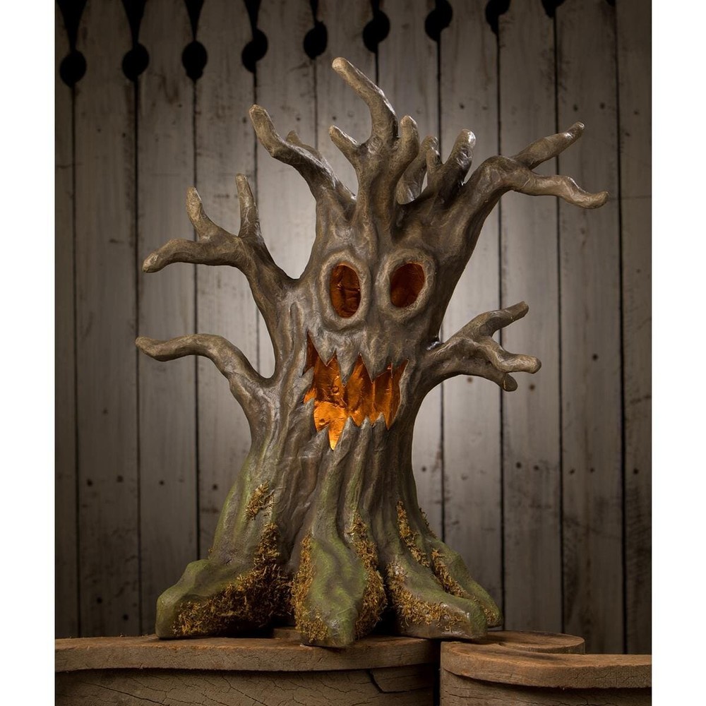 Happy Haunting Tree