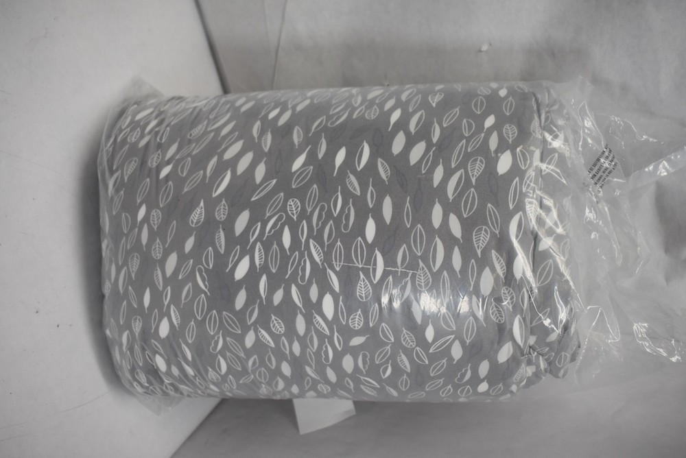Southshore Fine Linens Comforter King Grey White Leaf Pattern Bedding Polyester
