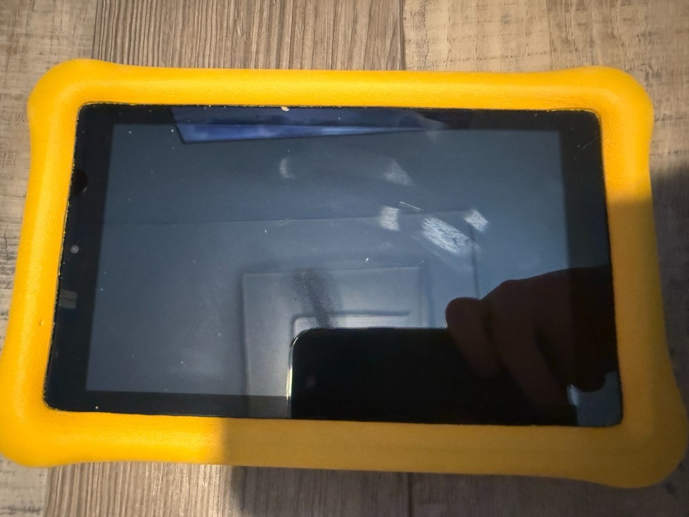 MIXED LOT ELECTRONICS - APPLE, AMAZON FIRE, ANDROID, GOOGLE, ETC AS- SHOWN BELOW