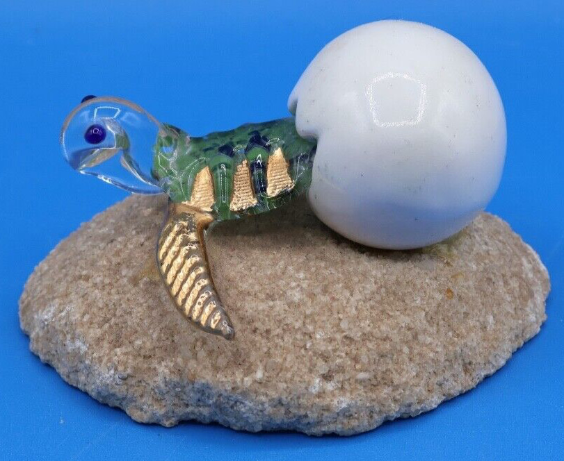 HATCHING SEA TURTLE SCULPTURE..unique good condition. Its TURTLE TIME
