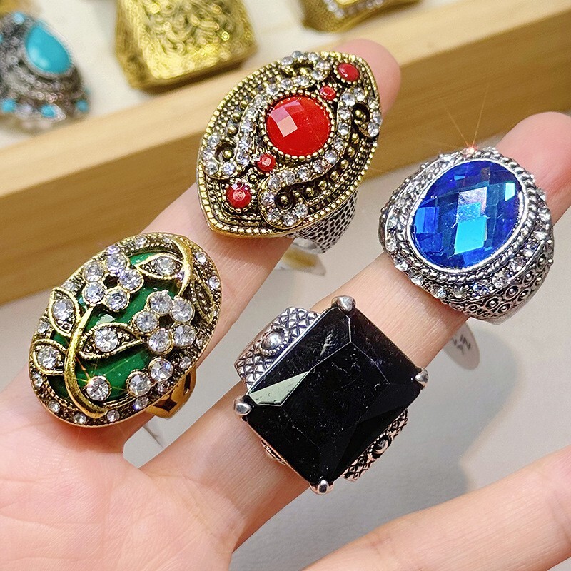 50pcs Lot Wholesale Vintage Crystal Stone Mix Style Metal Jewelry Ring Men Women