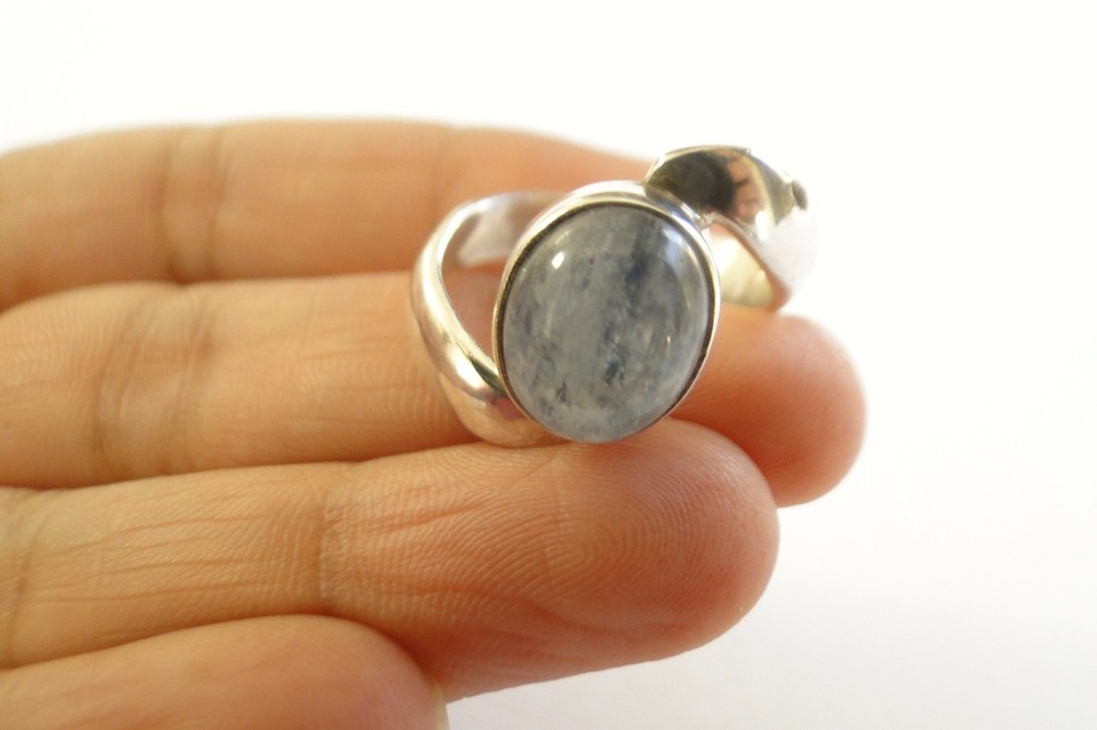 Moonstone Solitaire 925 Sterling Silver Ring Size 6