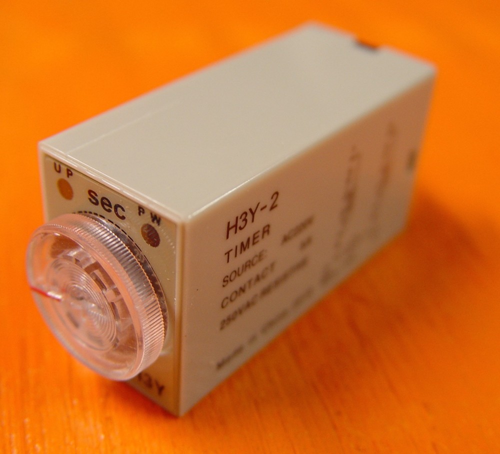 30 Second Timer Module, 220 VAC, DIN rail mount, relay socket included - H2Y-2