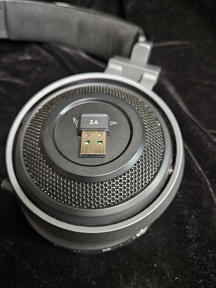 RAZER NARI ULTIMATE Wireless