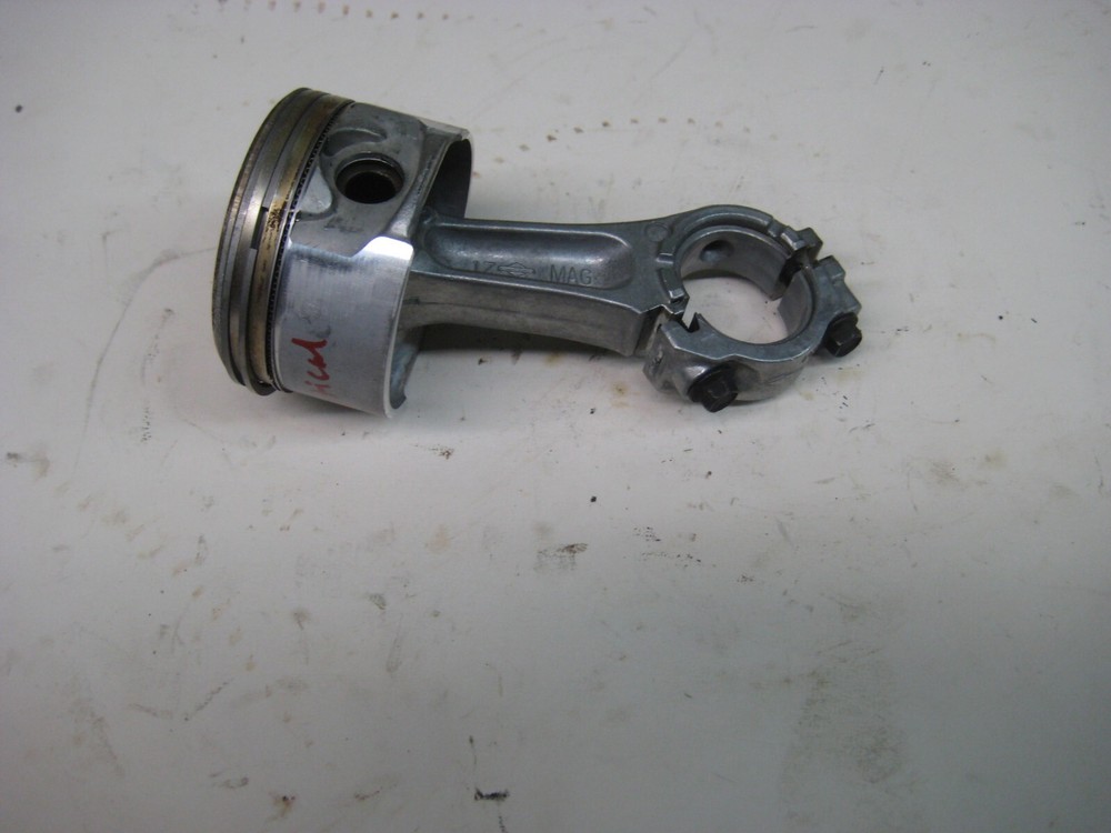 John Deere 21" Push Lawn Mower JS63 Engine Piston & Rod