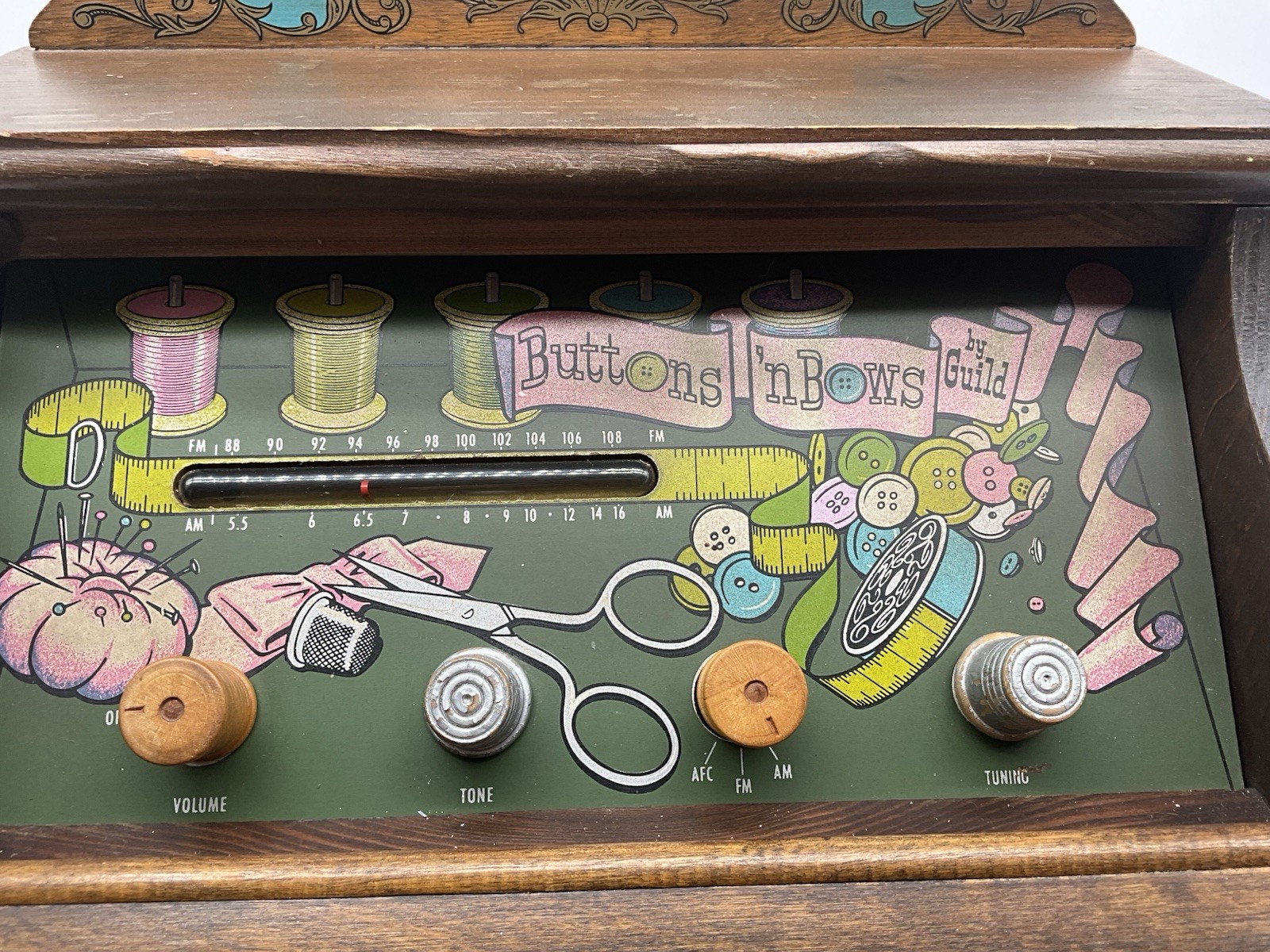 Guild Vintage 1965 "Button & Bows " Vacuum Tube AM/FM Radio Sewing Cabinet