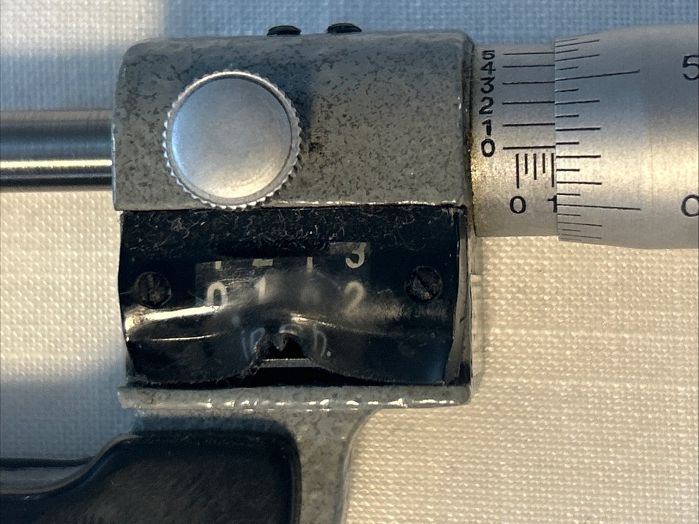 CEN-TECH MODEL 00895 ANALOG DIAL 0-1" MICROMETER W/ PAPERWORK & INSTRUCTIONS