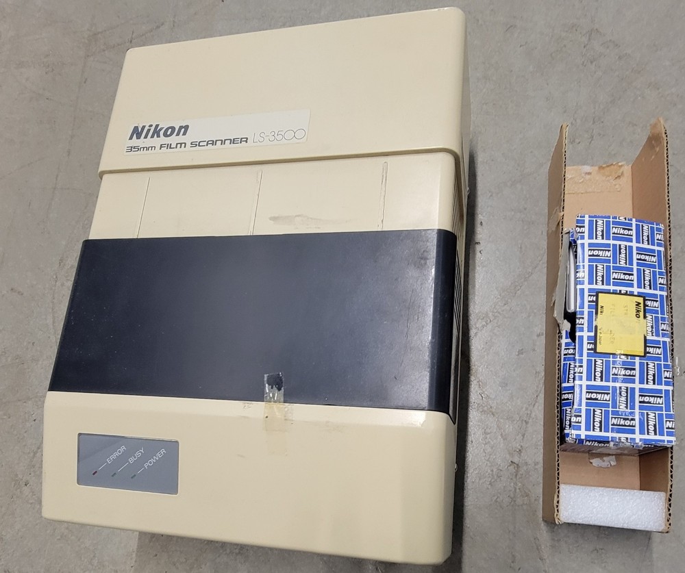 Nikon LS-3500 Film Scanner