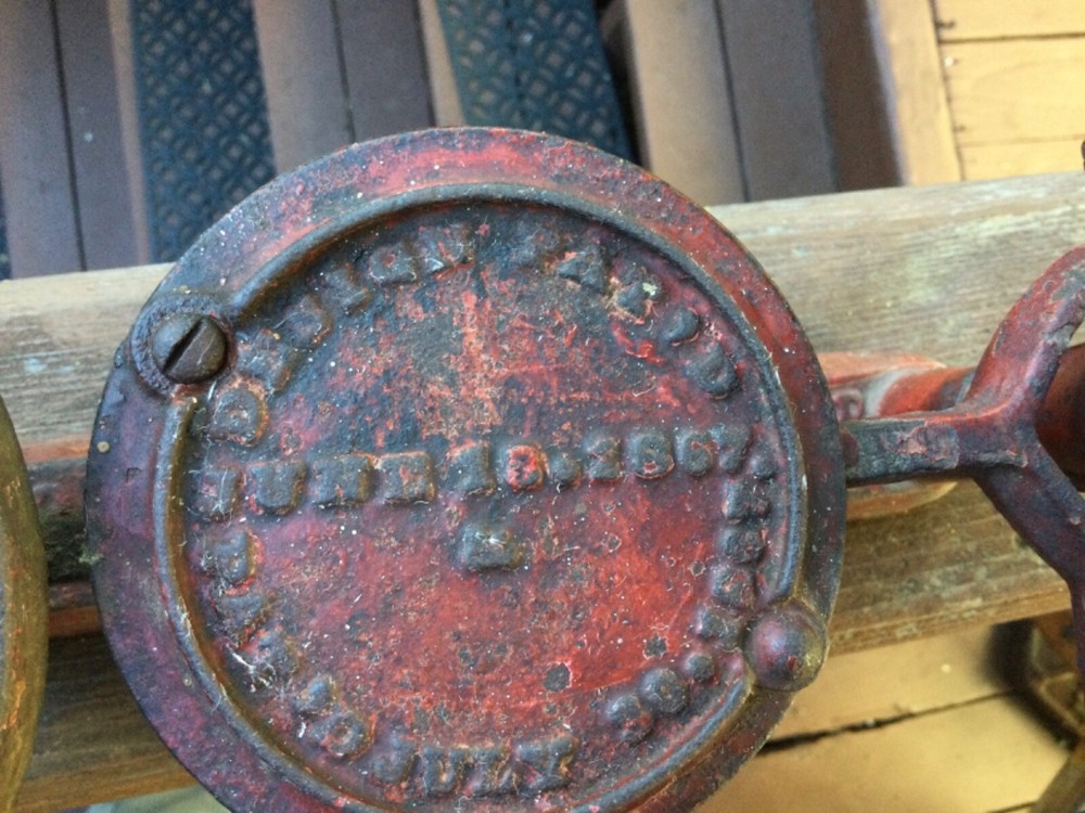 Antique Howe mercantile cast iron scale