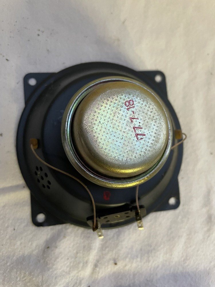 (1) NSM Prestige Jukebox Speaker 4"