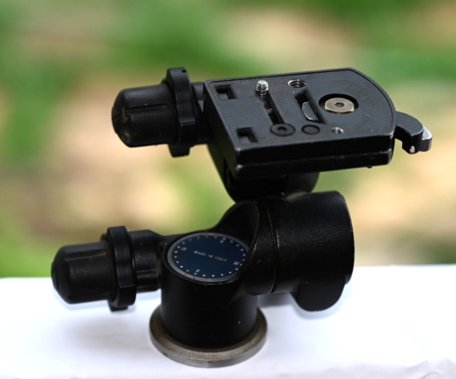 Bogan Manfrotto 410 Junior Geared Tripod Head, Quick Release, Leveling Indicator