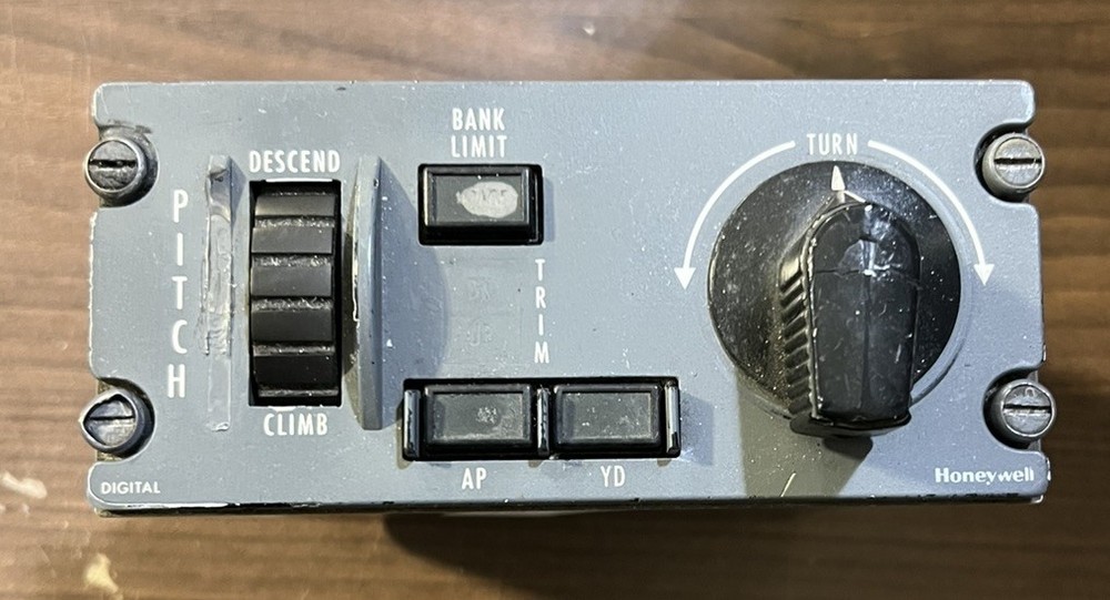 Autopilot Controller PC400 PN 7003897-923