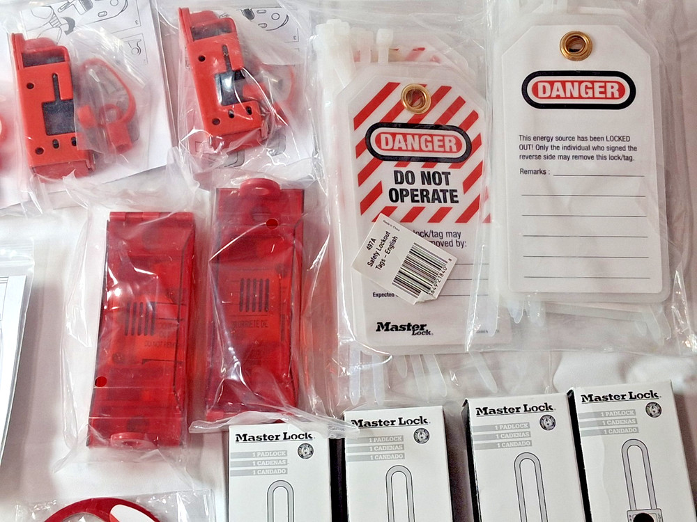 Master Lock Equipped Electrical Lockout Station S1850E410