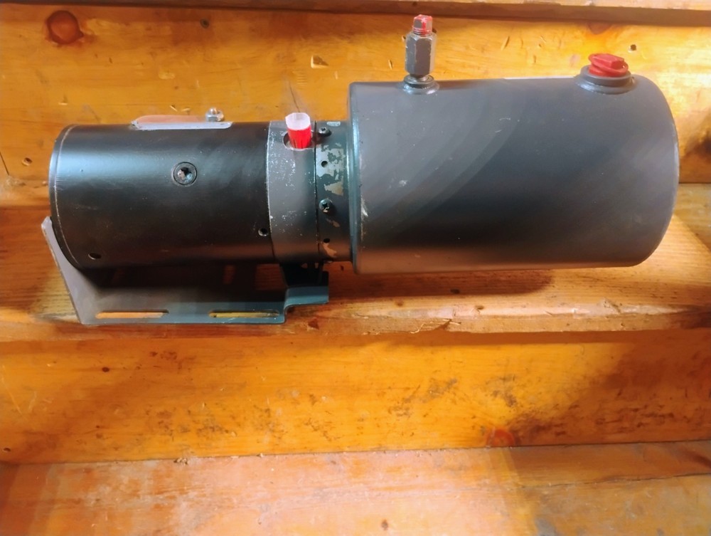 Dyna jack M-304 12 Volt