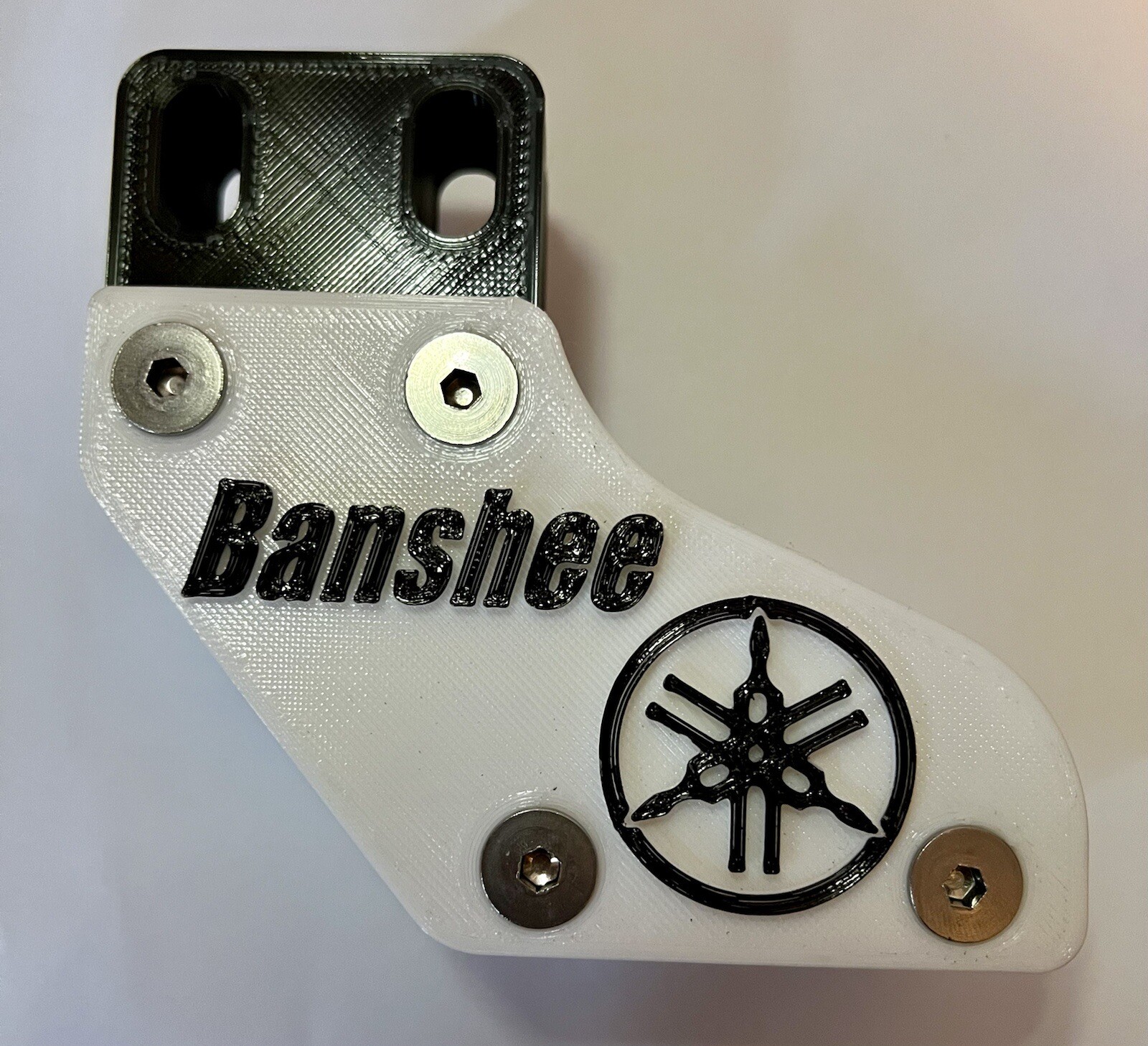 YAMAHA BANSHEE SWINGARM CHAIN GUIDE SLIDER 1987-06 WHITE / BLACK CUSTOM LOGO