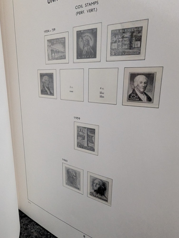 US - DAVO LUXE - GENTLY USED - US - VOLUME I + II + III HINGELESS STAMP ALBUMS