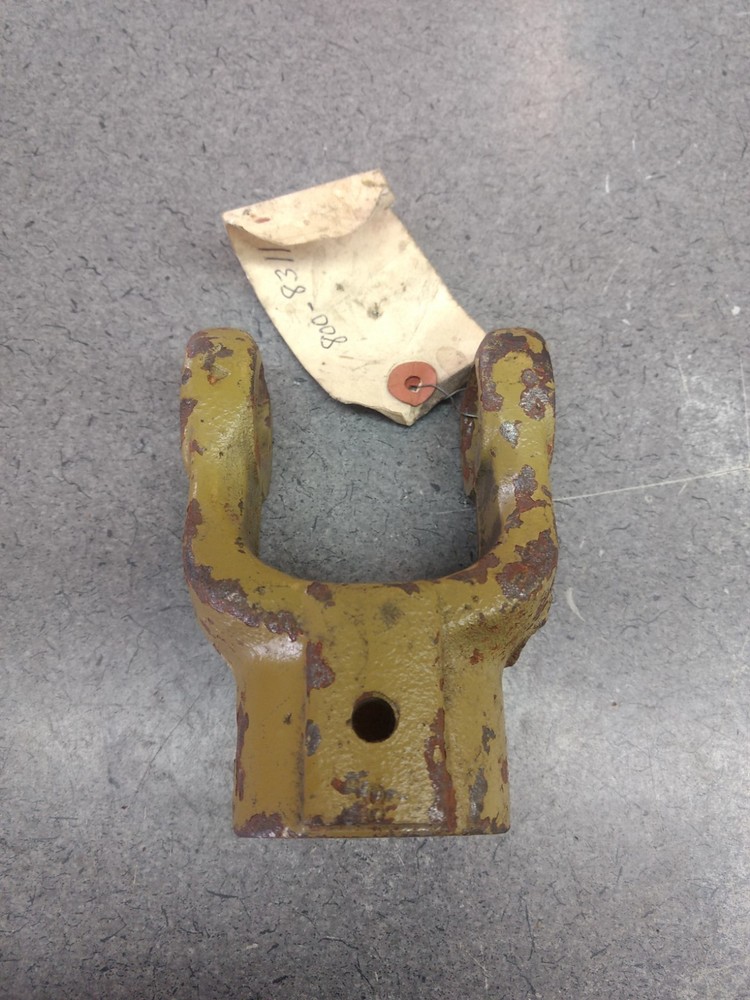 W800-8311 PTO YOKE