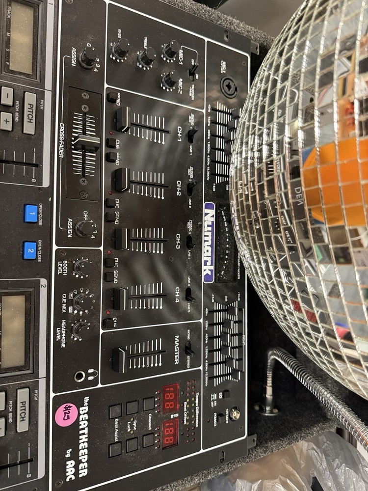 Numark Beatkeeper Mixer DM 1235