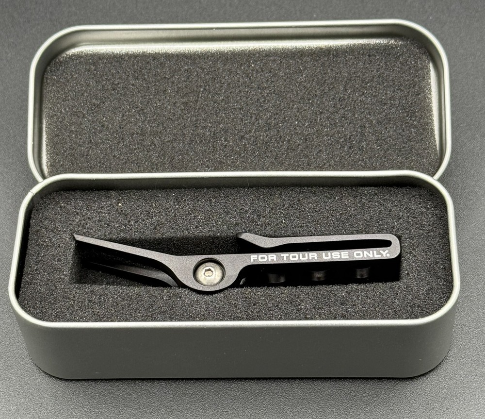 Scotty Cameron Roller Clip Divot Tool For Tour Use Only - Black