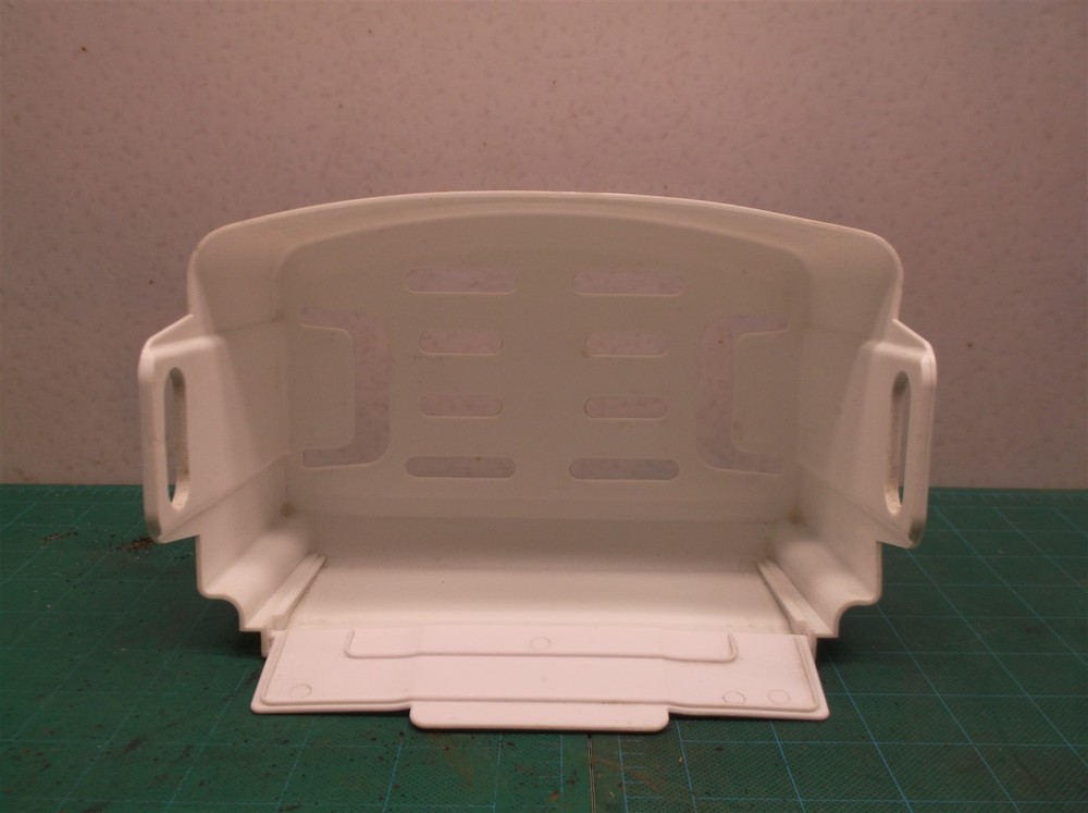 Igloo IGLICEB33SS Countertop Ice Maker Basket & Flap White