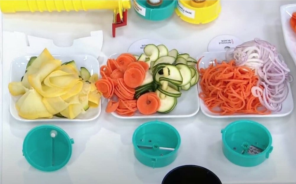Yes Chef! Infinity Spiralizer & Corer black color