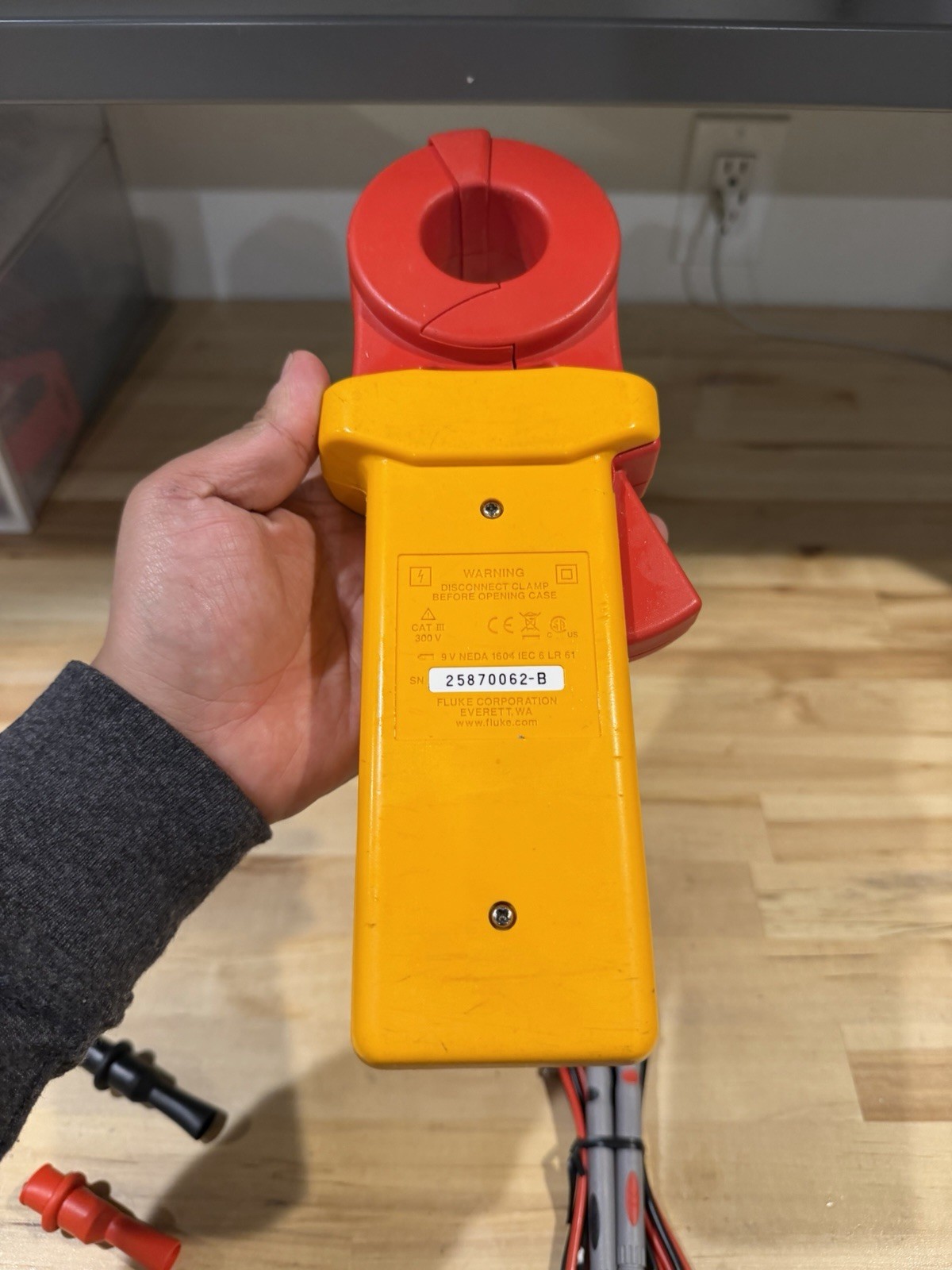 FLUKE 1630 EARTH GROUND CLAMP W/ LEADS - FREE SHIPPING / PERFECT CONDITION