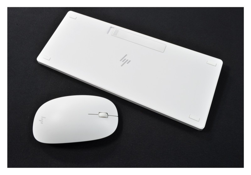 M42570-001 - White BT KB MS Combo US