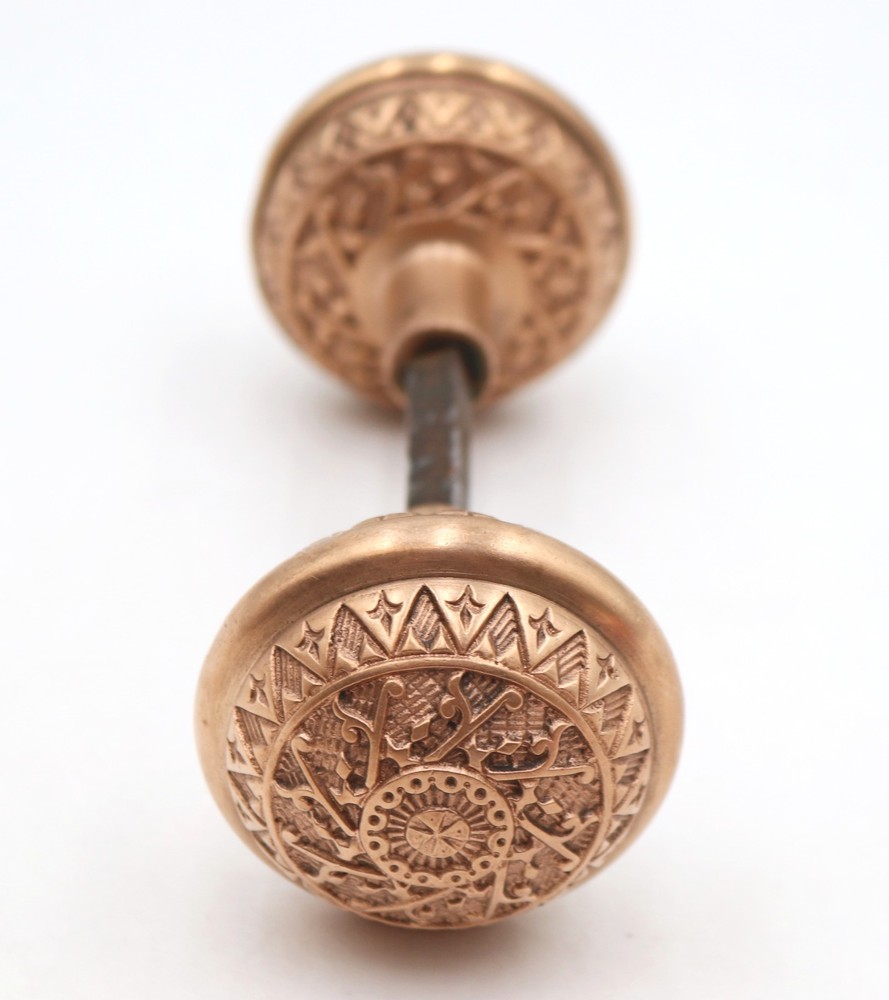 Pair of 1890s Reading Polished Bronze Windsor Door Knobs