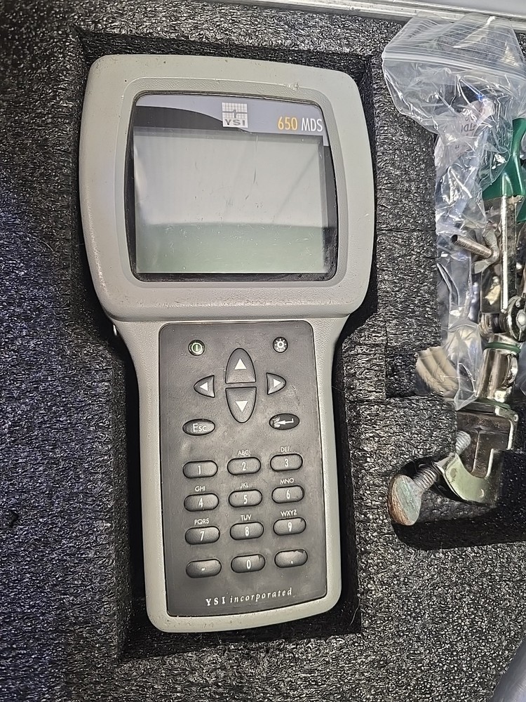 ​YSI 600XL Multi-Parameter Sonde & 650 MDS Handheld Data Logger Display