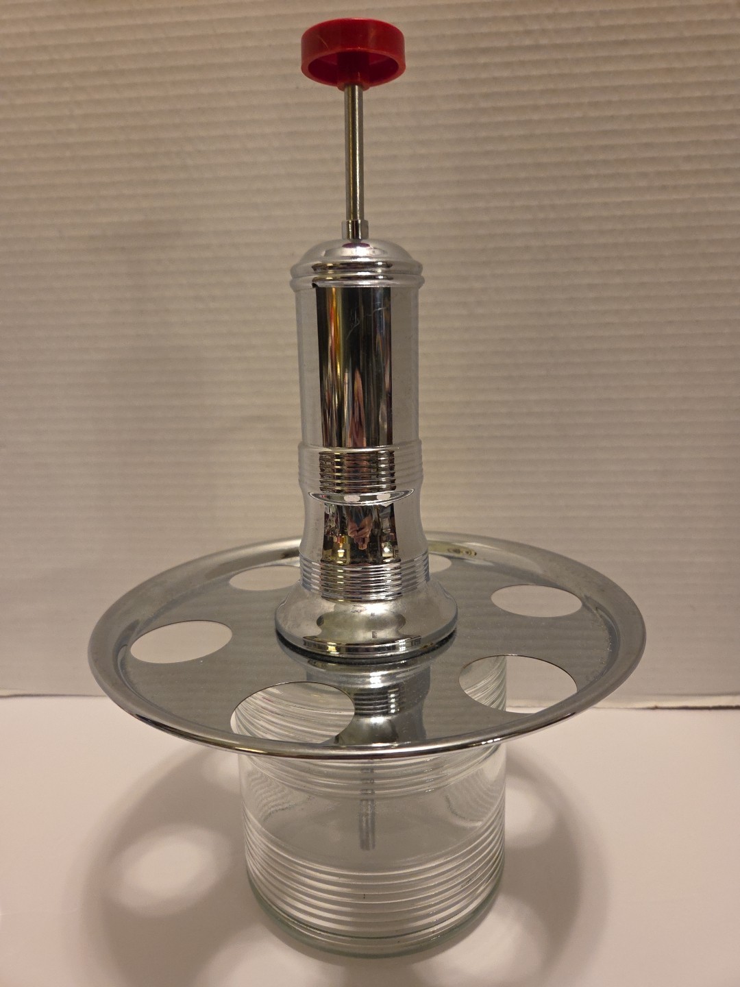 Vintage Art Deco Chrome Liquor Dispenser Pump & 6 Shot Glasses!