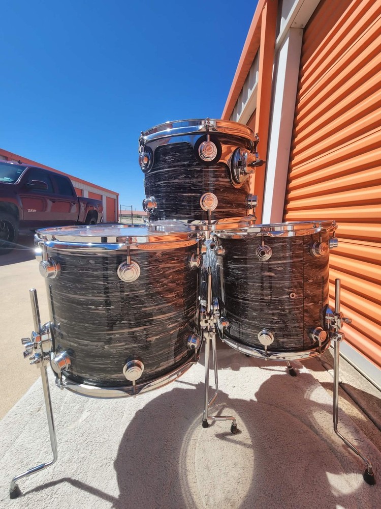 dw collectors maple drum set