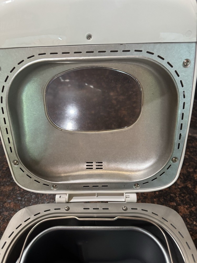 OSTER Expressbake Bread Maker Machine Model 5838 White EUC