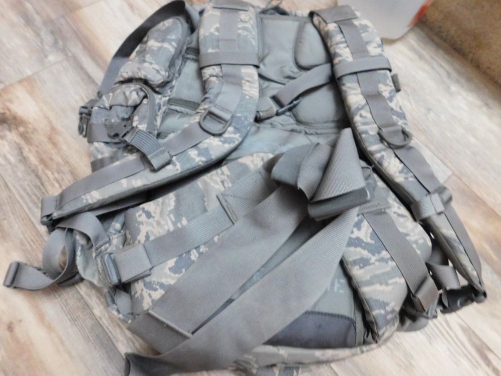 CAMELBAK MAXIMUM GEAR ABU HYDRATION BACKPACK w/ 3L BLADDER