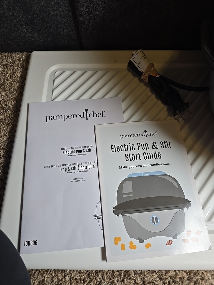 Pampered Chef Electric Pop & Stir Popcorn Maker #100896