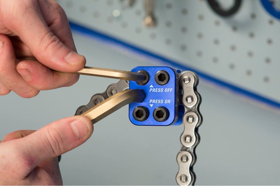 MOTORCYCLE CHAIN MASTER LINK PRESS TOOL LIGHT WEIGHT TOOL MOTION PRO