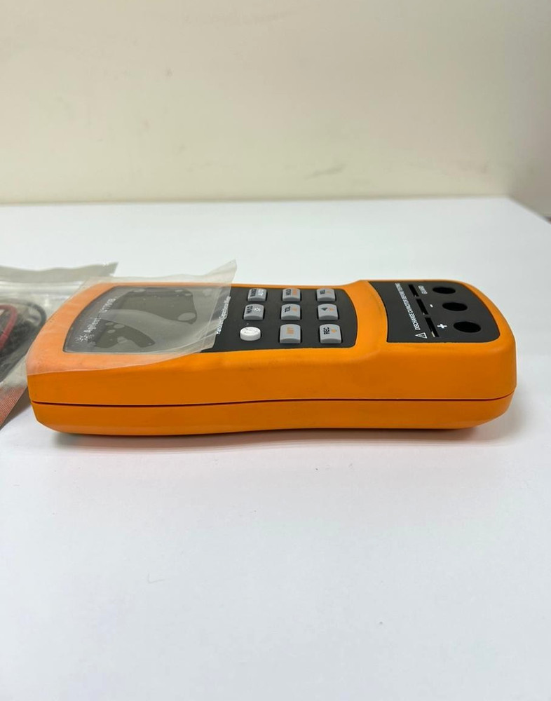 Agilent U1701B Handheld Capacitance Meter