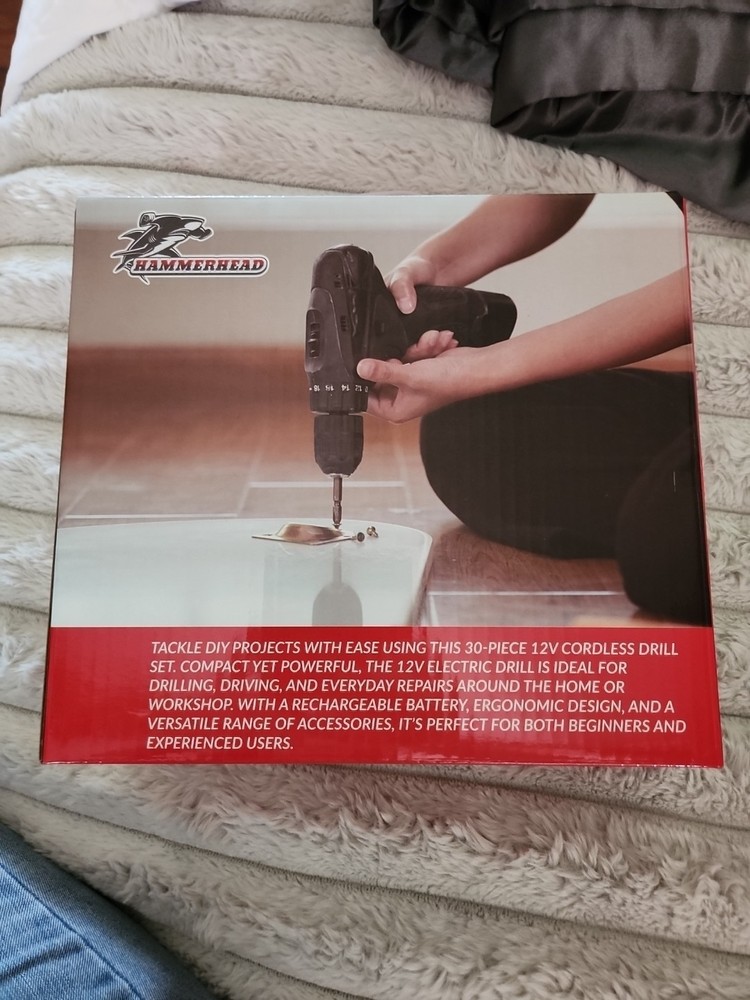 Hammerhead 12V Cordless Drill Set 30 Pcs NIB