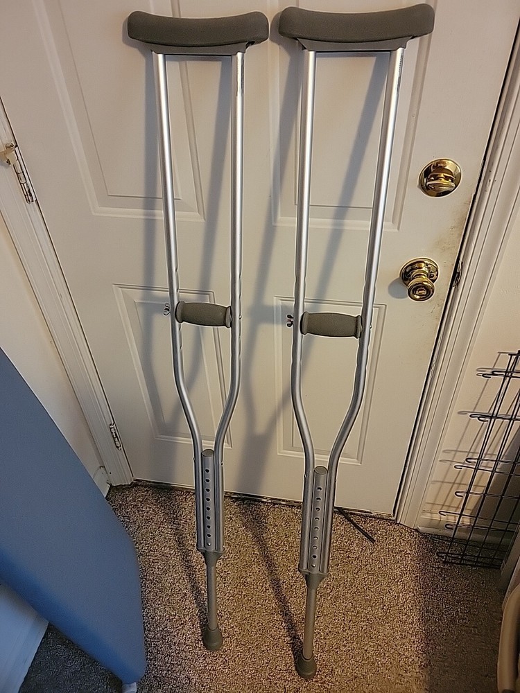 Standard Crutches adult pair