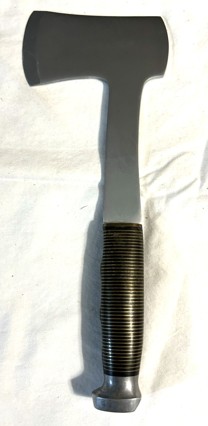 Vintage Hunter/Woodsman Axe with Sheath Excellnt Condition