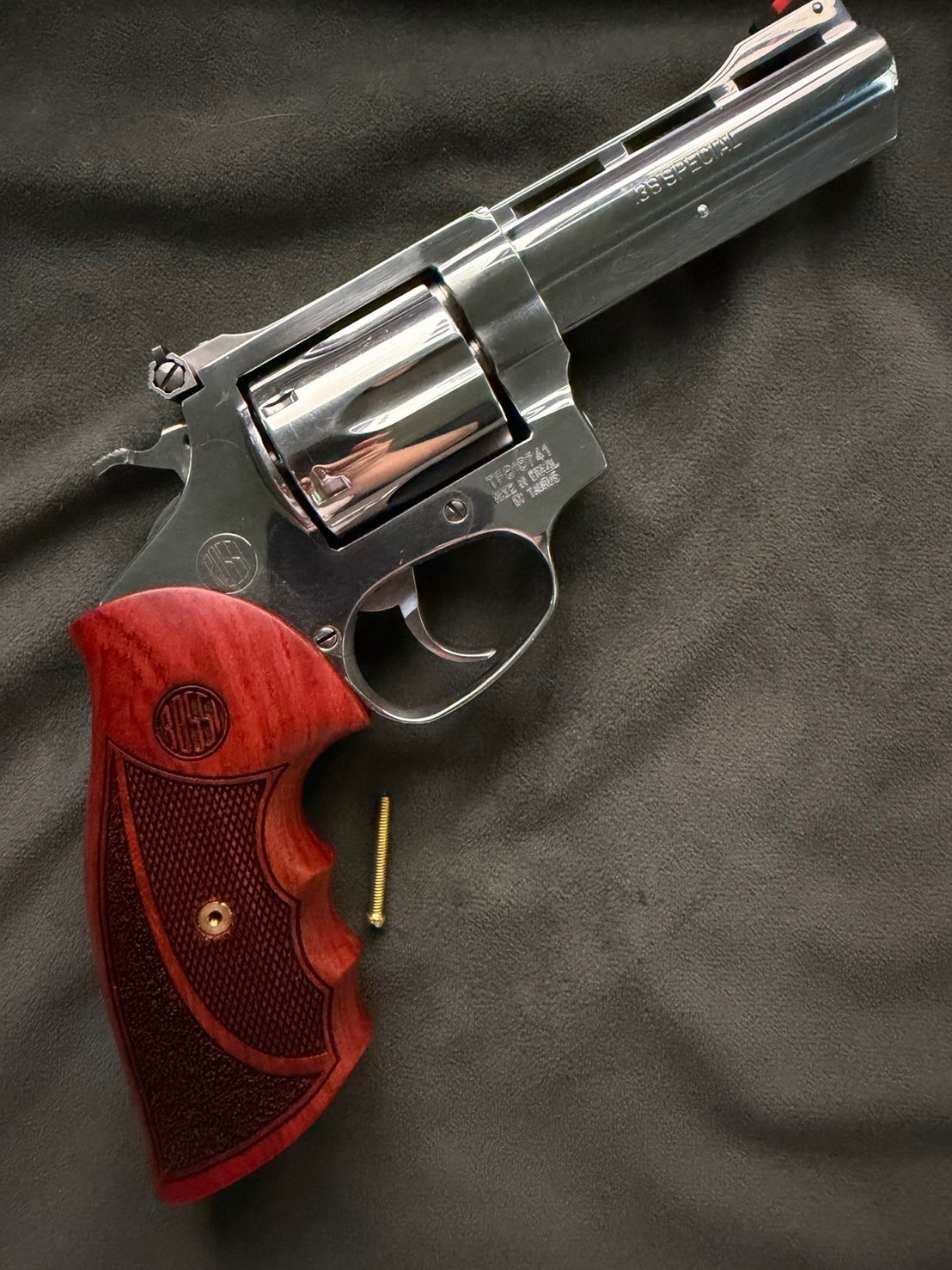 Rossi fit both Round / Square butt grips 67 68 69 71 351 511 515 518 720 971 972