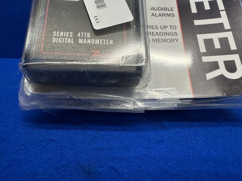 Dwyer 477B-1 Handheld Digital Manometer