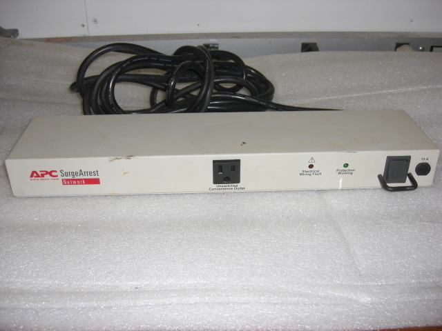 APC NET9RM SurgeArrest Network 9-Outlet Power Distribution