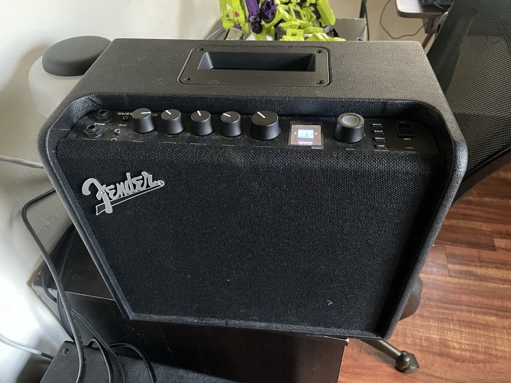 Fender Mustang LT25 Amp!