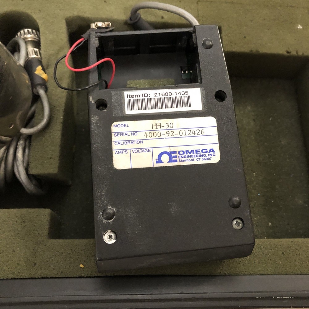 Omega HH-30 Digital Anemometer kit - Working