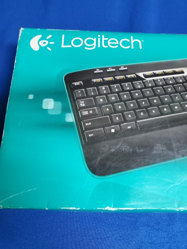 Logitech MK520 Wireless Keyboard and Mouse Bundle